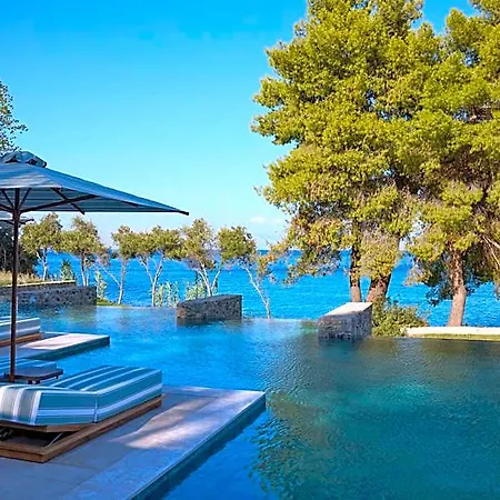Avali, Mar-bella Collection Hotel Mesongí